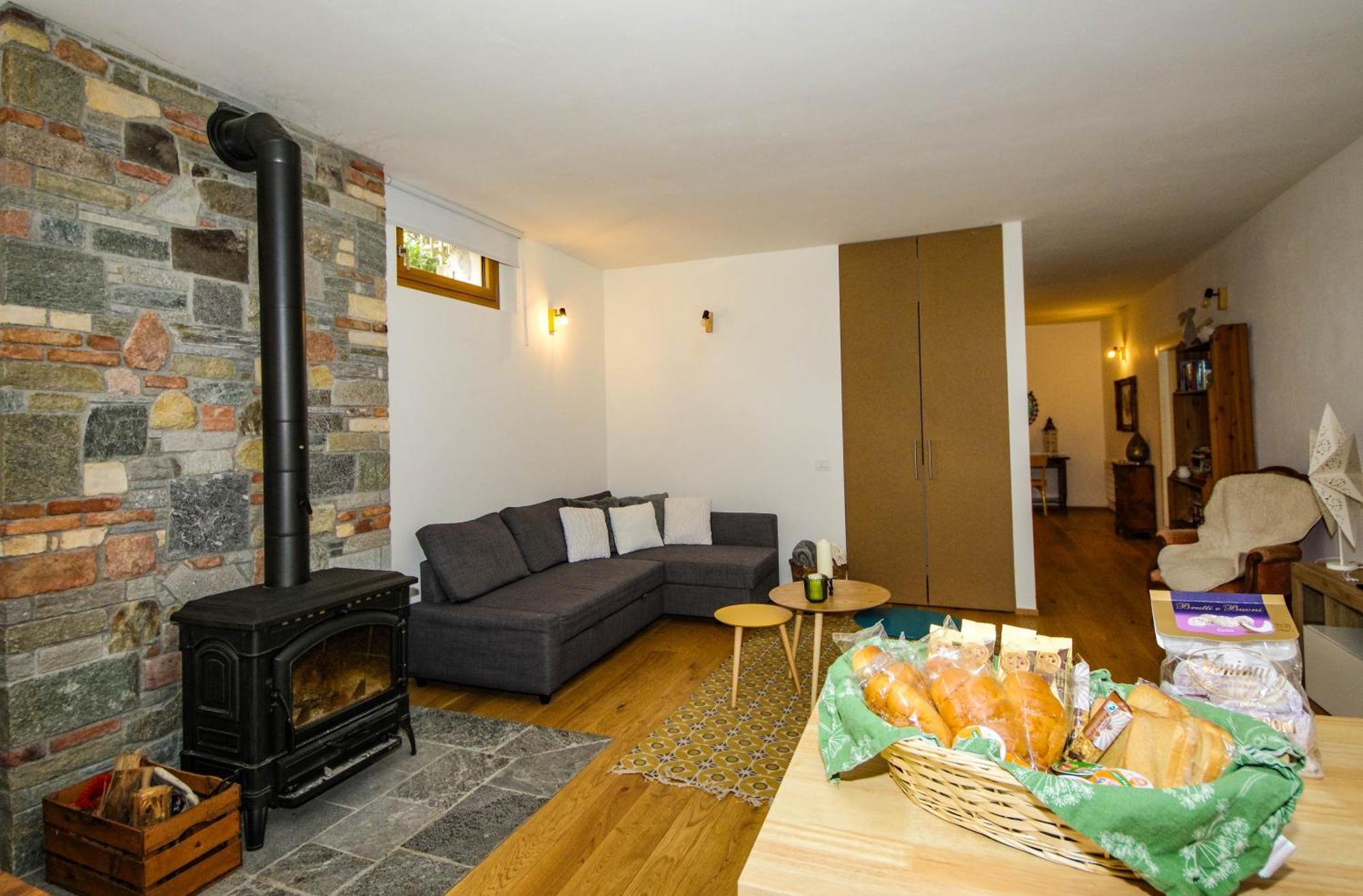 Casa Noa, Appartamento Con Giardino Privato Gemonio 외부 사진